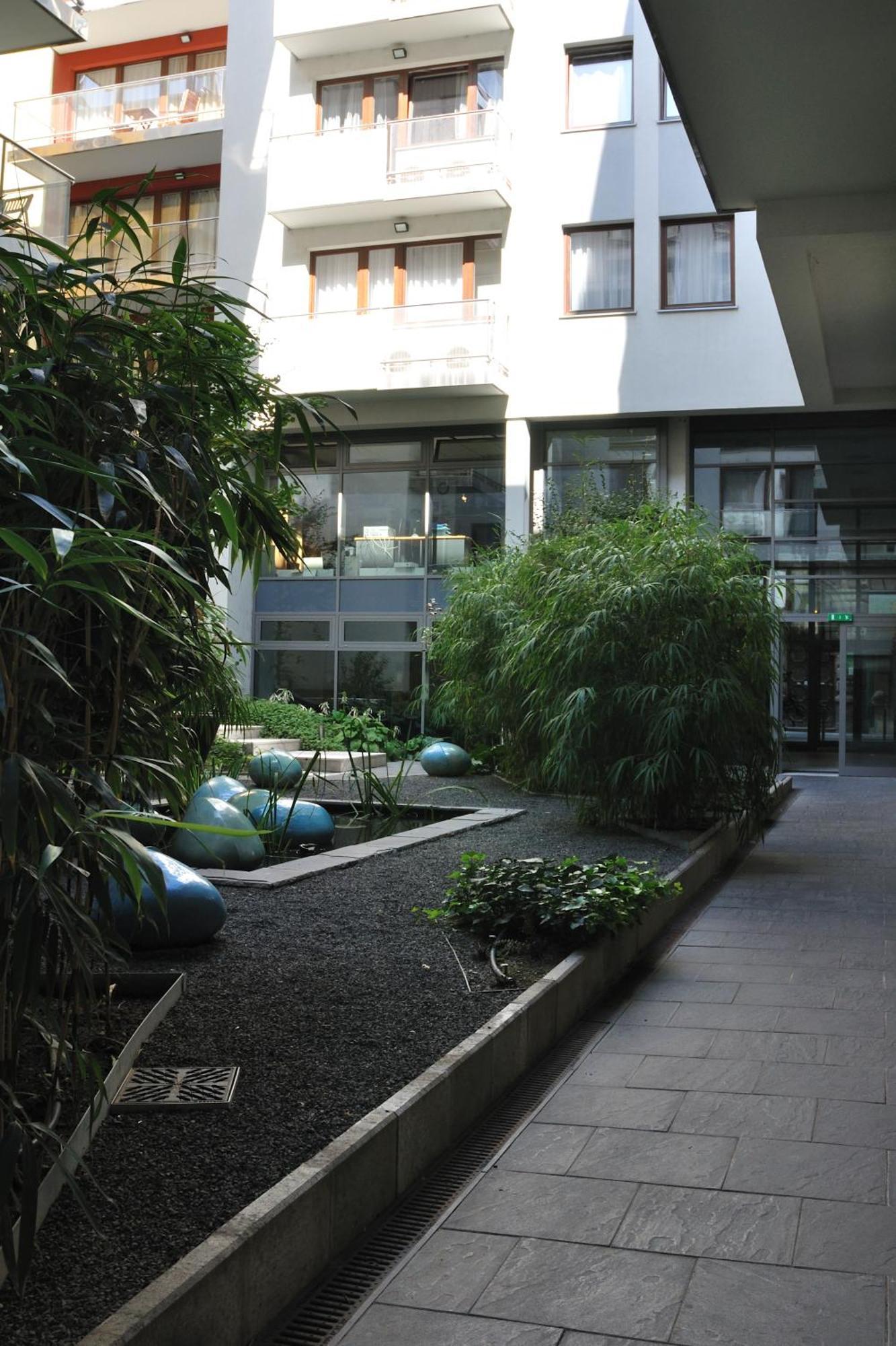 Urban Oasis With Free Parking Apartment Будапеща Екстериор снимка